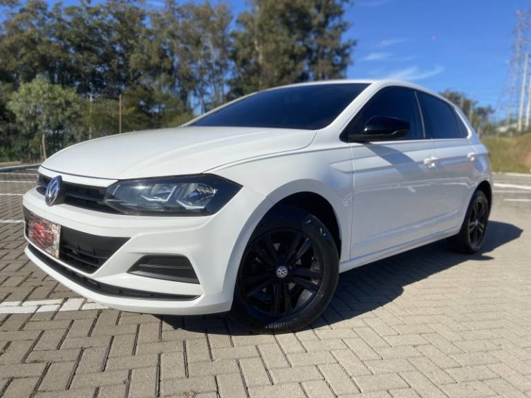 VOLKSWAGEN - POLO - 2017/2018 - Branca - R$ 59.900,00