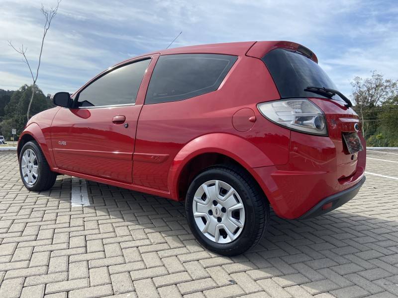 FORD - KA - 2012/2013 - Vermelha - R$ 29.900,00